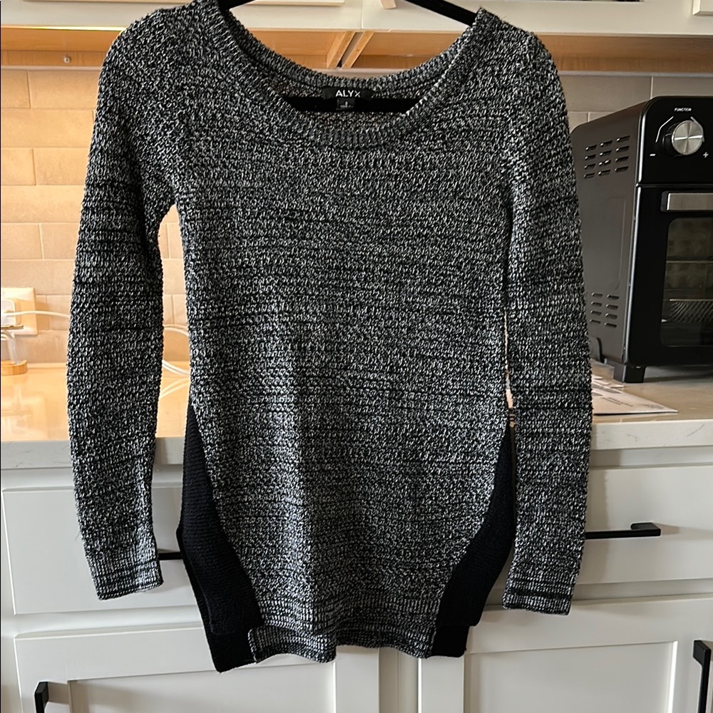Black and White Crew Neck Sweater w/ Side Detail